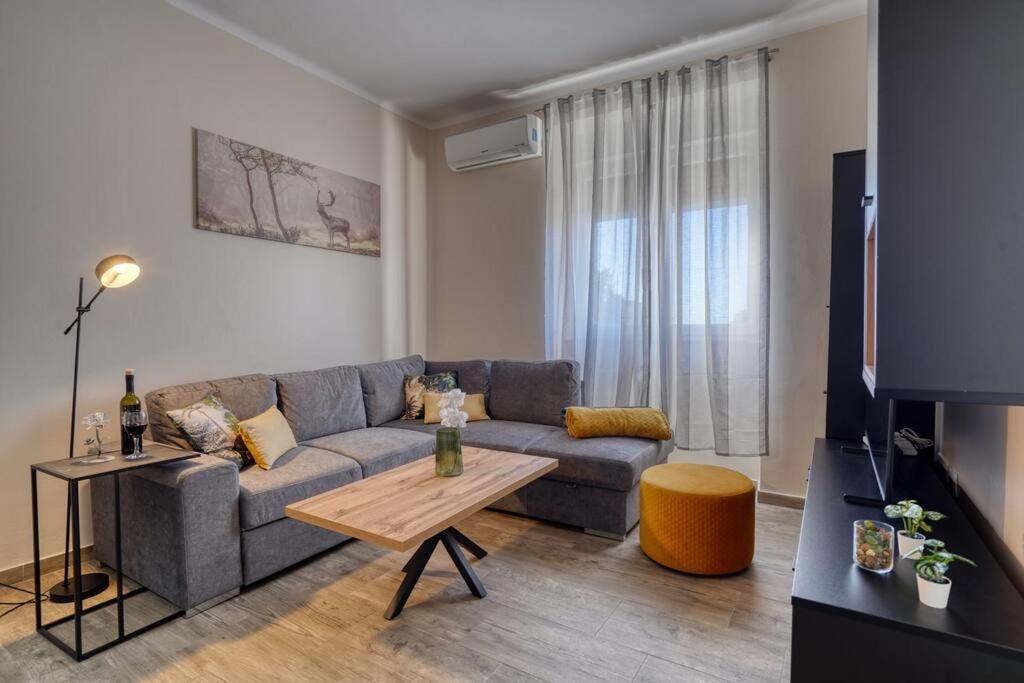 Cozy Modern Apartment Rijeka Bagian luar foto